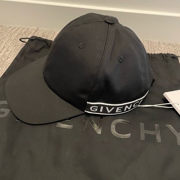 GIVENCHY Baseball Hat With Logo - Picture 5 of 5